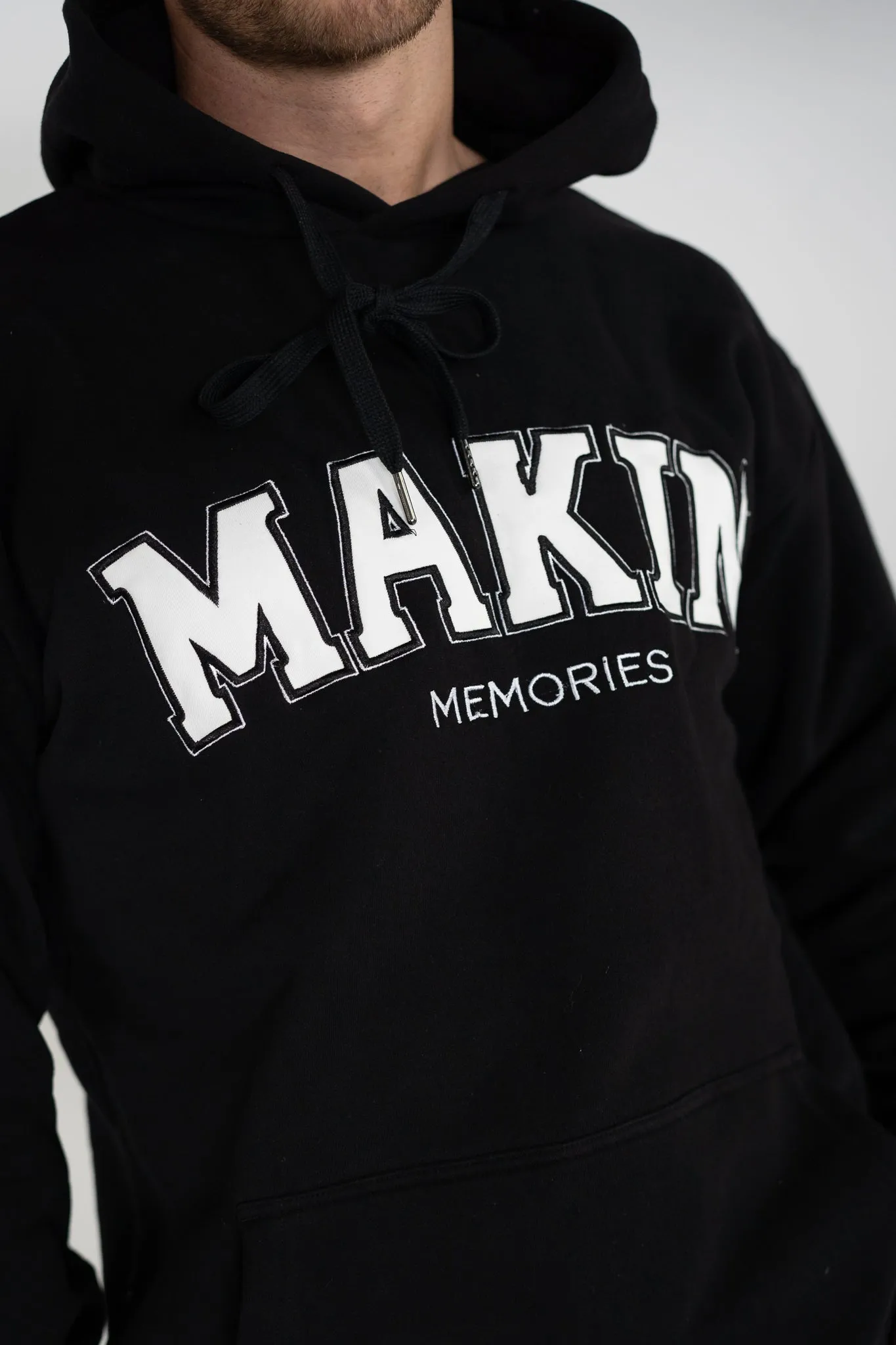 COLLEGE HOODIE IN BLACK