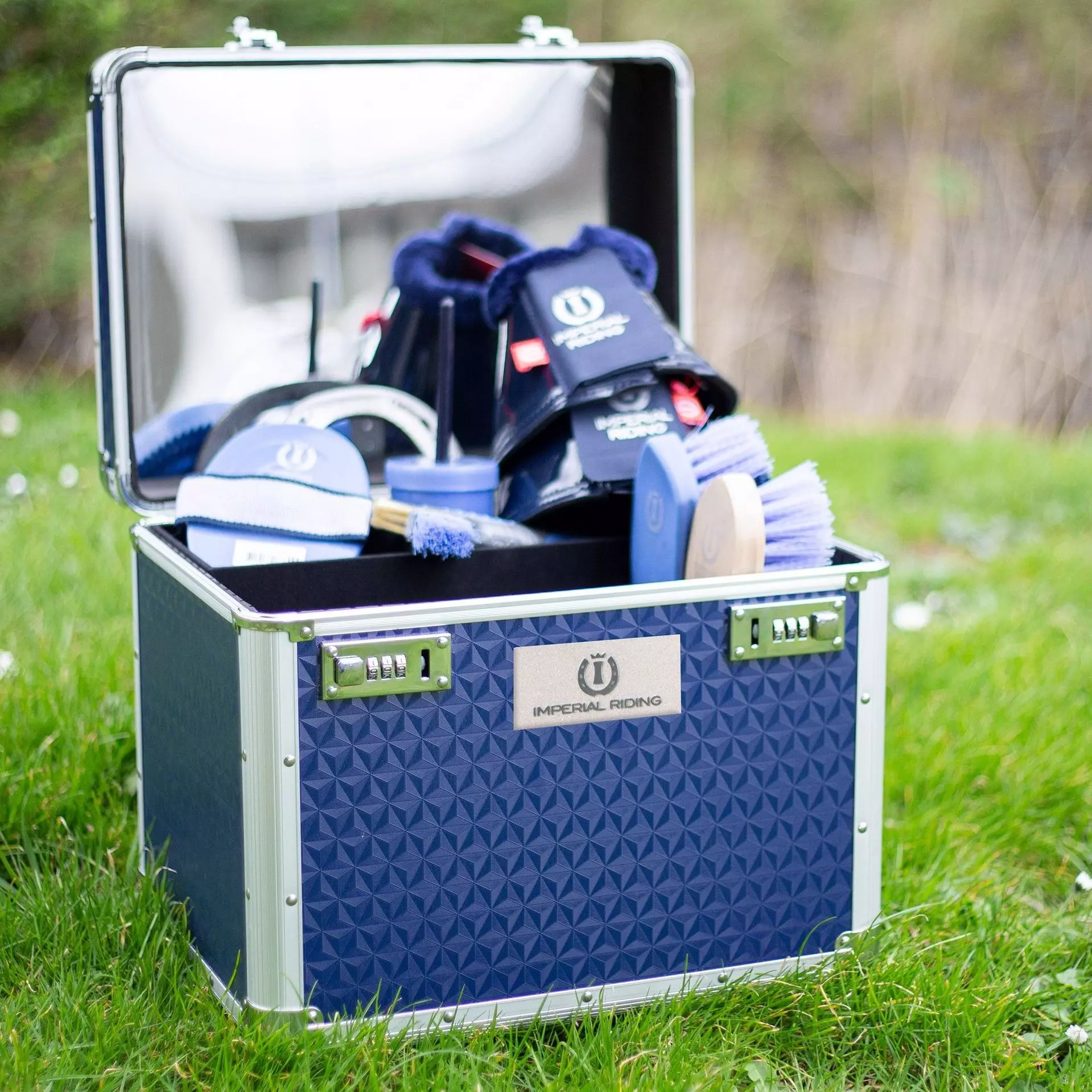 Imperial Riding Shiny Grooming Box