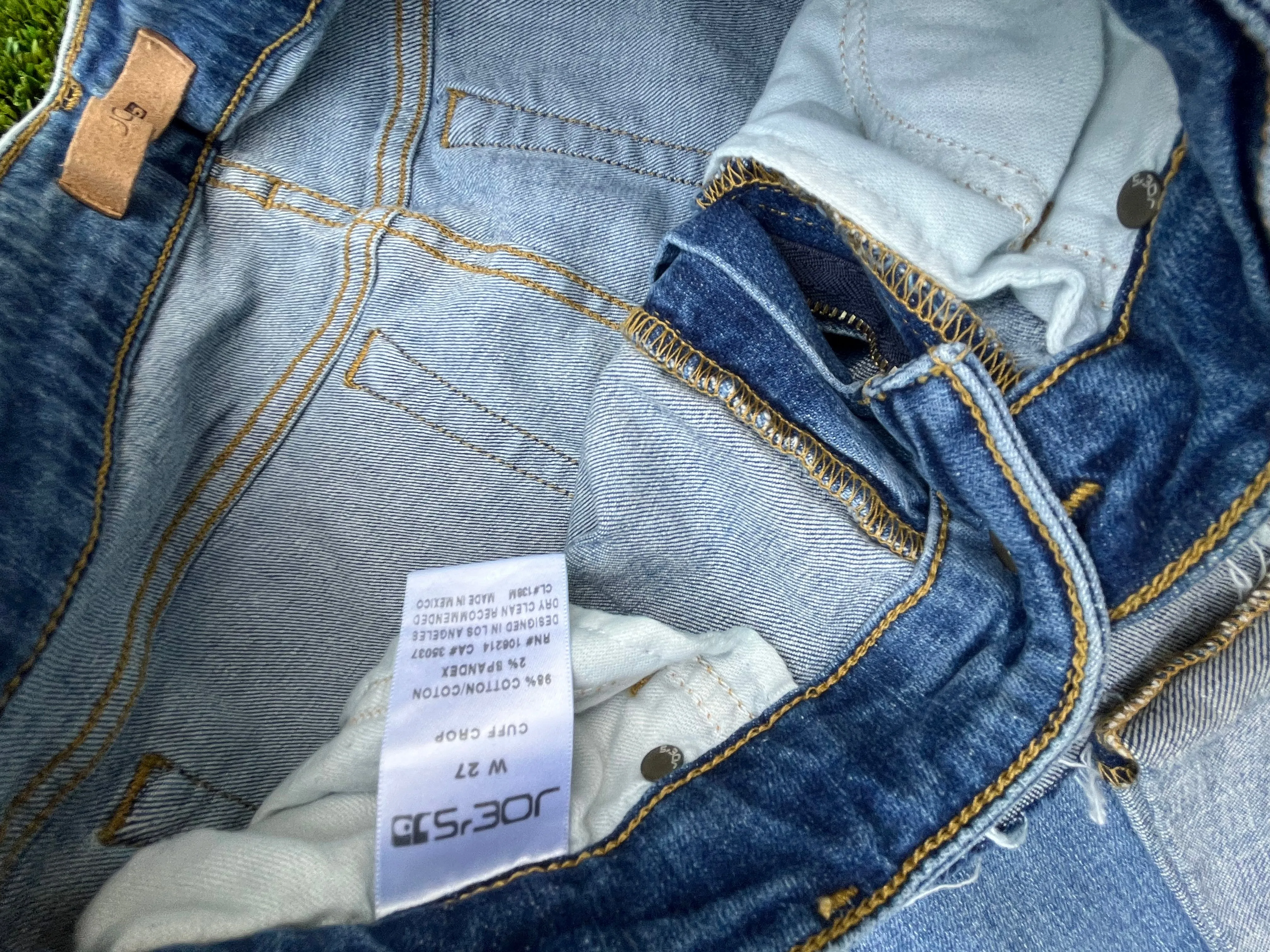 SHADES OF BLUE: Harlee’s Joes Denim Jeans (27)