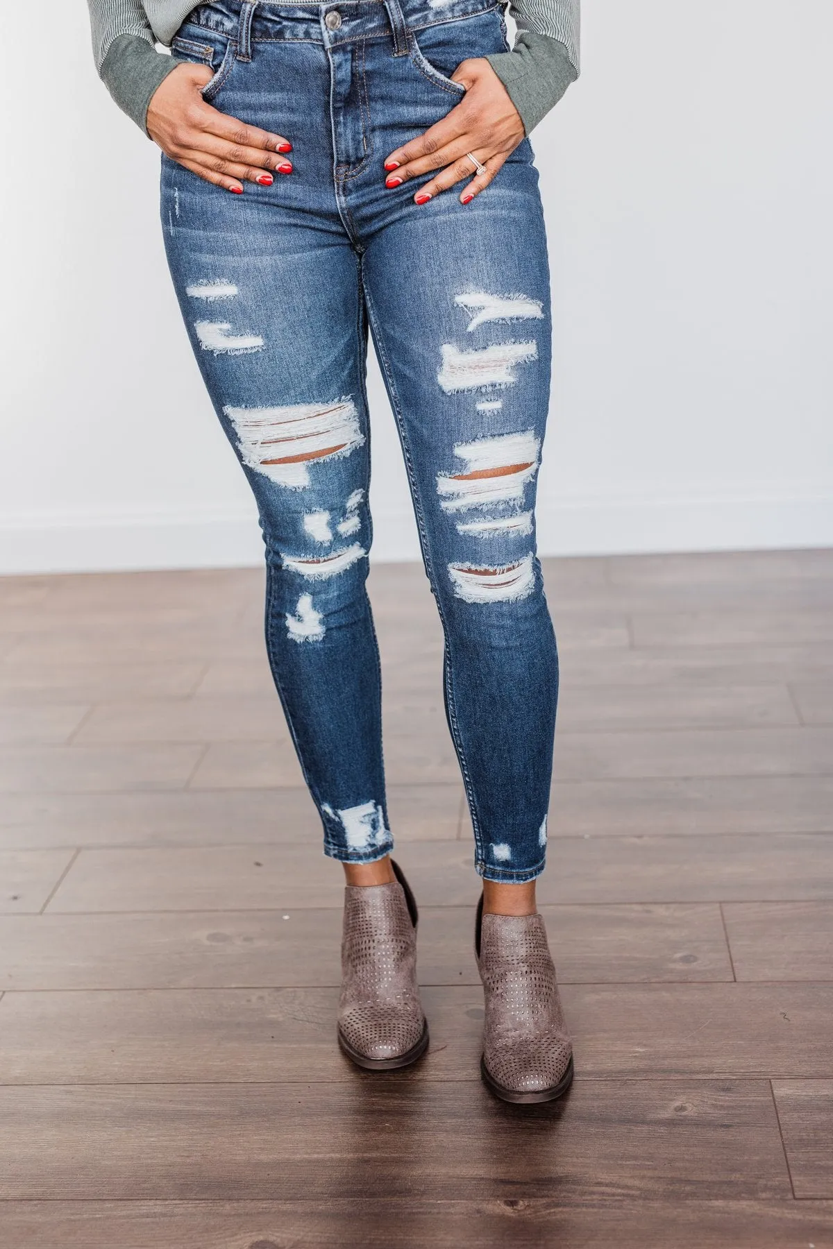 Vervet Distressed Skinny Jeans- Haylie Wash