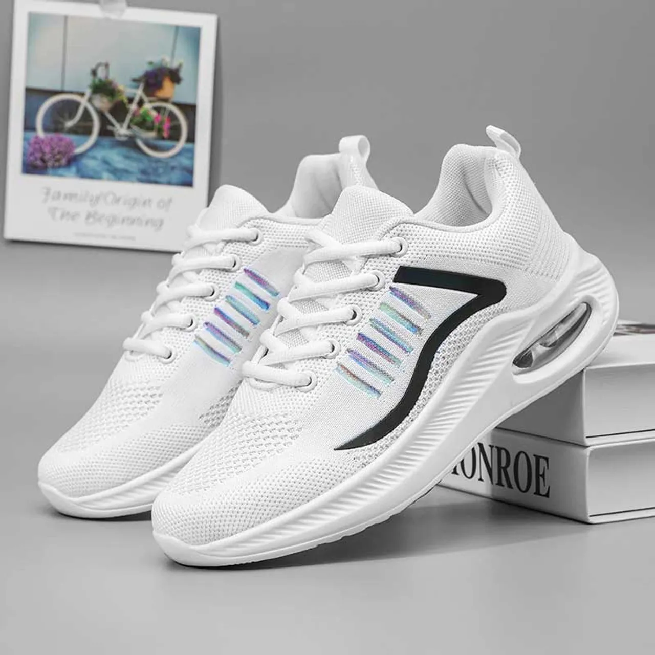 White curve & stripe pattern casual shoe sneaker